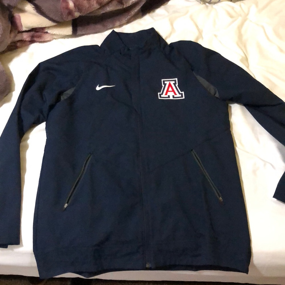 zip up arizona jacket